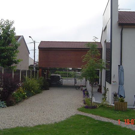 Bed and Breakfast Aux Plumes De Grigy Мец Экстерьер фото